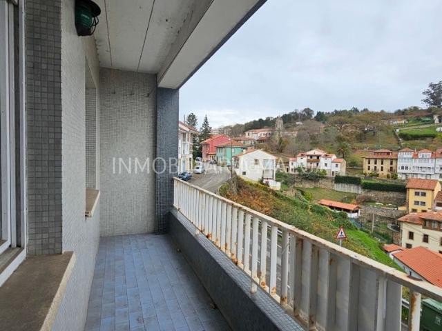 Piso en venta en Colunga. SE VENDE PISO DE UNOS 85m², SITUADO EN EL PUEBLO MARINERO DE LASTRES. Pisos.