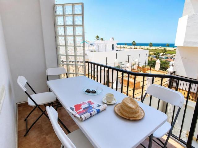 Piso en venta en Conil de la Frontera, Conil. PISO REFORMADO A 5 MINUTOS DE LA PLAYA. Pisos Conil de la.