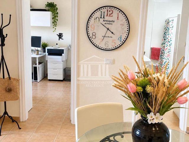 Piso en venta en Costa del Silencio, Tenerife