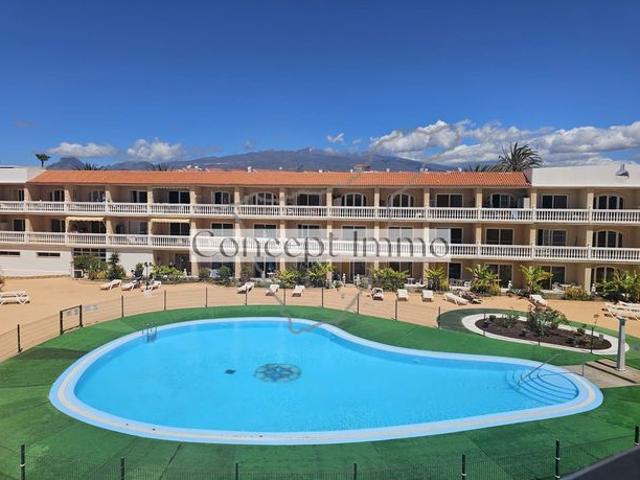 Piso en venta en Costa del Silencio, Tenerife