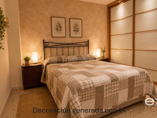 Piso en venta en Cornellà de Llobregat, Almeda El Corte Inglés. Piso con ascensor, 3 habitaciones y 2 baños. Pisos Cornellà de.