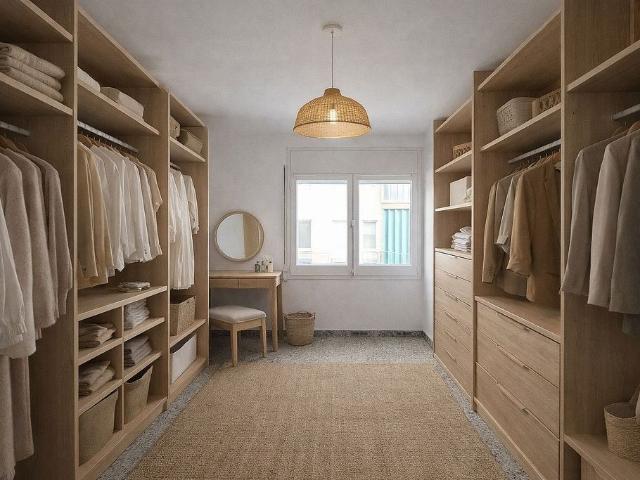 Piso en venta en calle Del Doctor Ferran, Cornellà de Llobregat, de 85 m² 4 habitaciones por 278.000