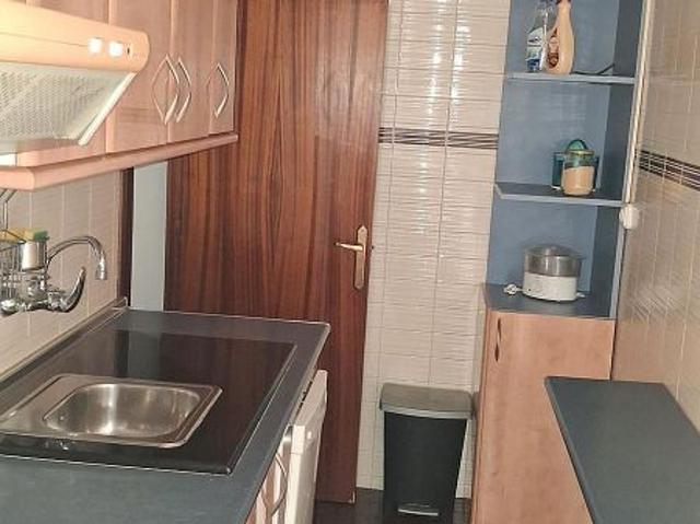 Piso en venta en avenida De la República Argentina, Cornellà de Llobregat, de 37 m² 2 habitaciones por 176.000