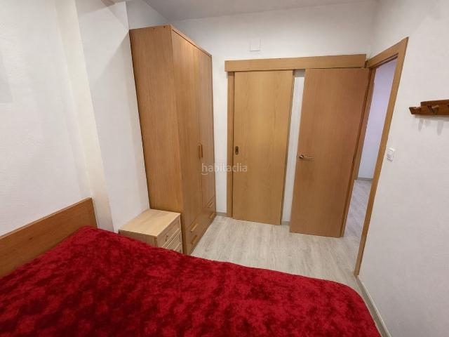 Piso en venta en Cornellà de Llobregat, El Pedró. Piso luminoso con patio interior en El Pedró Cornellà de Llobregat. Pisos Cornellà de.