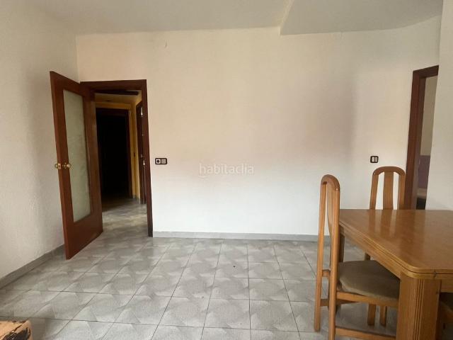 Piso en venta en Cornellà de Llobregat, El Pedró. PISO PARA INVERSIONISTA. CON SEGURO DE IMPAGO. Pisos Cornellà de.
