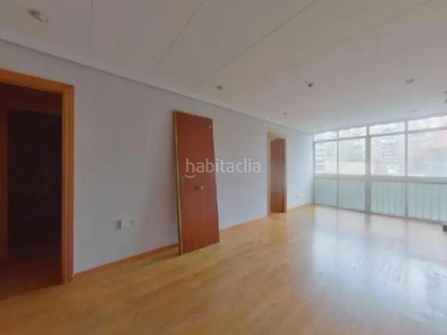 Piso en venta en Cornellà de Llobregat, La Gavarra. Cornellà de Llobregat Barcelona. EN RENTABILIDAD se vende alquilado, no se puede visitar ni hipotecar. Pisos Cornellà de.