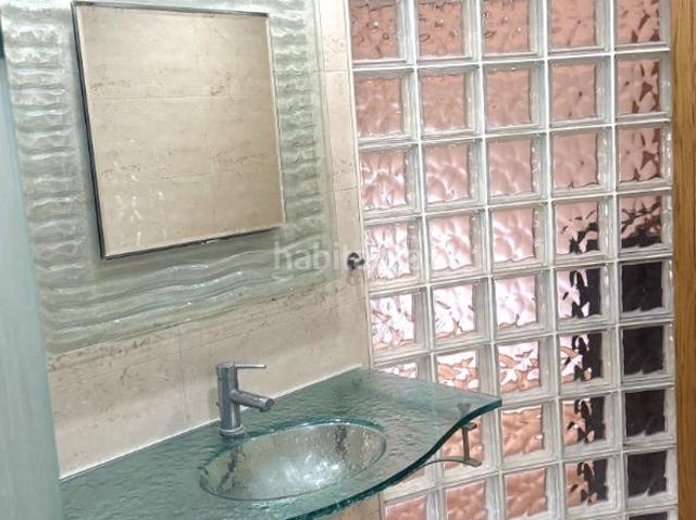 Piso en venta en Cornellà de Llobregat, La Gavarra. GRAN OCASIÓN PISO REFORMADO CON PLAZA DE PARKING. Pisos Cornellà de.