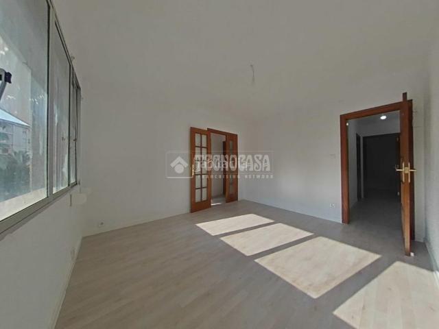 Piso en venta en Cornellà de Llobregat, La Gavarra. Piso en venta en Cornellà de llobregat. Pisos Cornellà de.
