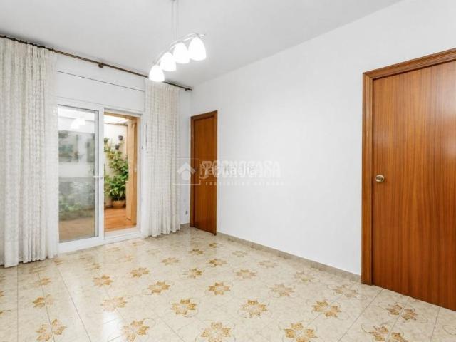 Piso en venta en Cornellà de Llobregat, La Gavarra. Piso en venta en Cornellà de llobregat. Pisos Cornellà de.