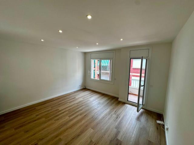 Piso en venta en Cornellà de Llobregat, La Gavarra. Pisos Cornellà de.