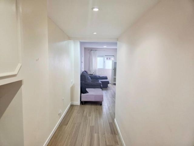 Piso en venta en Cornellà de Llobregat, La Gavarra. Tu nuevo hogar te espera en La Gavarra!. Pisos Cornellà de.