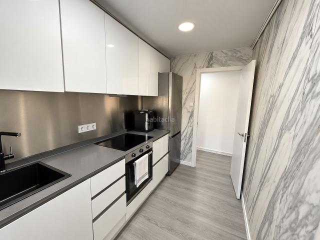 Piso en venta en Cornellà de Llobregat, La Gavarra. URBAN GRUP PRESENTA MAGNIFICO PISO REFORMADO. Pisos Cornellà de.