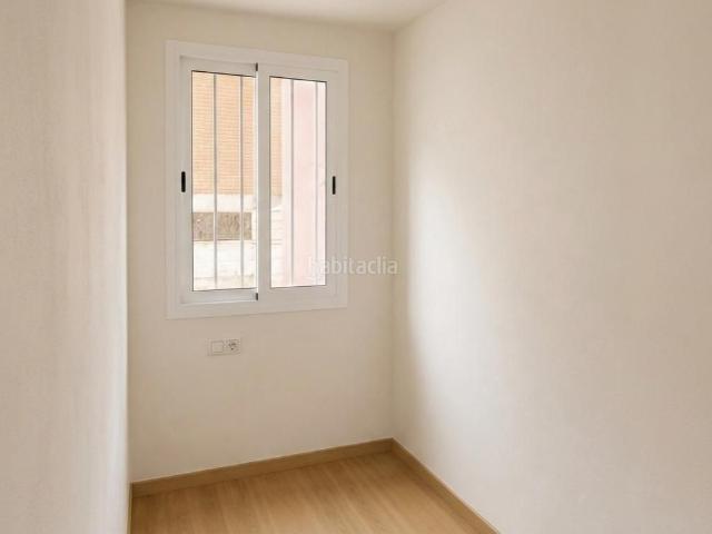 Piso en venta en Cornellà de Llobregat, Sant Ildefons. Oportunidad de inversión vivienda alquilada. Pisos Cornellà de.