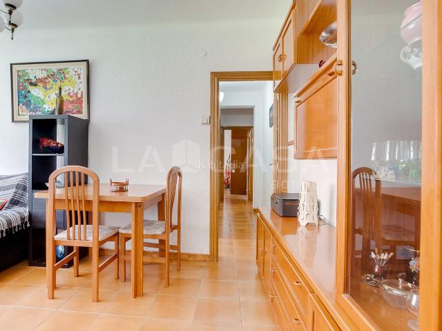 Piso en venta en Cornellà de Llobregat, Sant Ildefons. Piso en venta en Sant Ildefons COMPLETAMENTE EXTERIOR. Pisos Cornellà de.