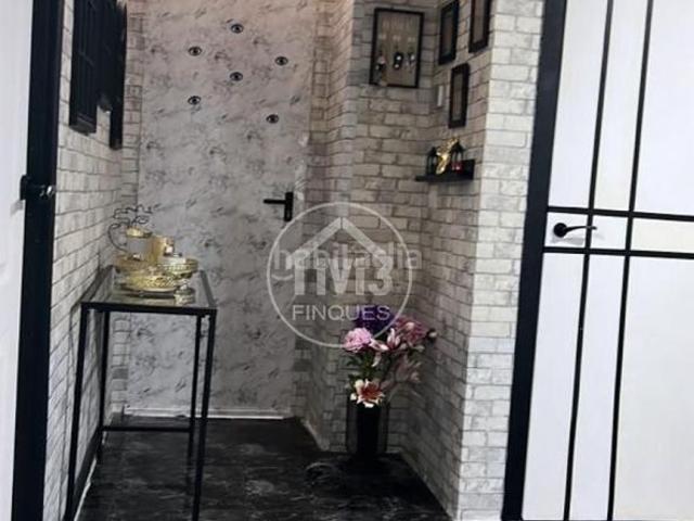 Piso en venta en Cornellà de Llobregat, Sant Ildefons. Piso ideal para parejas en Cornellà de Llobregat. Pisos Cornellà de.