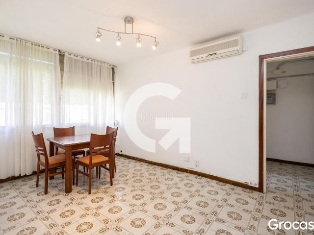 Piso en venta en Cornellà de Llobregat, Sant Ildefons. Vivienda con mucha luz natural. Pisos Cornellà de.