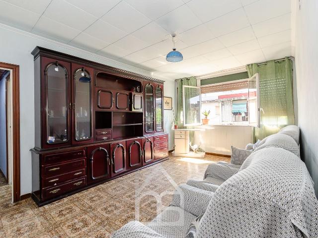 Piso en venta en Cornellà de Llobregat, Sant Ildefons. 3 DORMITORIOS EXTERIOR A LOS DOS LADOS. Pisos Cornellà de.