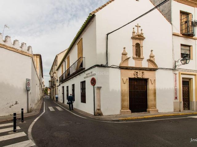 Piso en venta en Córdoba, Centro. Piso en Colon con piscina. Pisos.