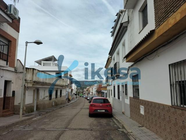 Piso en venta en Córdoba, Alcolea. Piso sin posesión en Alcolea Córdoba. Pisos.