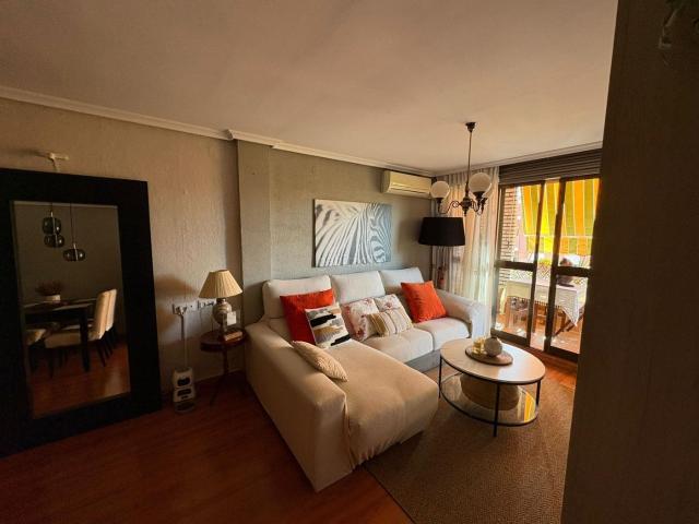 Piso en venta en Córdoba, Fátima Levante. Piso Reformado en Córdoba Zona Levante con Terraza y Vistas. Pisos.