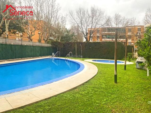 Piso en venta en Córdoba, Santa Rosa Valdeolleros. PISO CON PISCINA EN SANTA ROSA. Pisos.