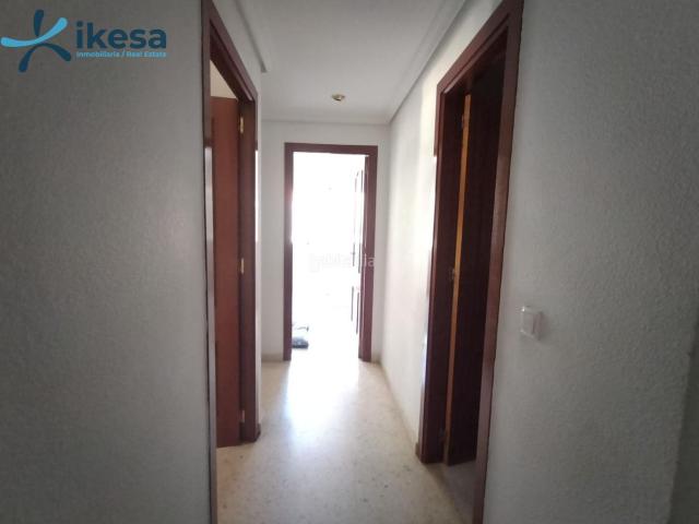 Piso en venta en Córdoba, Sector Sur. Piso ubicado en el edificio Villasol del Polígono Guadalquivir. Pisos.