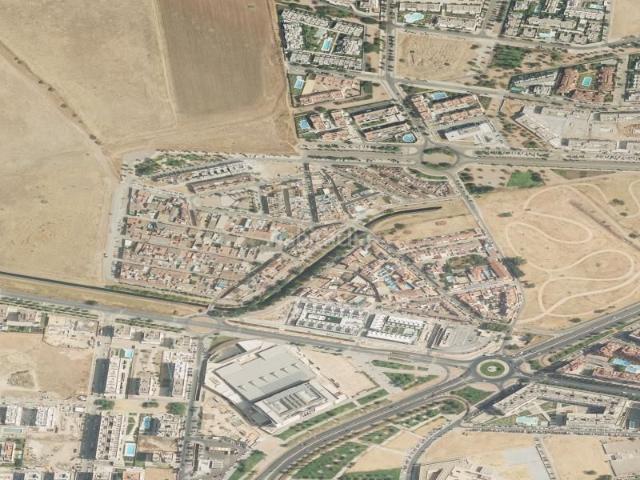 Piso en venta en Córdoba, Poniente Norte Miralbaida Parque Azahara. Piso en Calle San Rafael Albaida en Córdoba, Córdoba. Pisos.