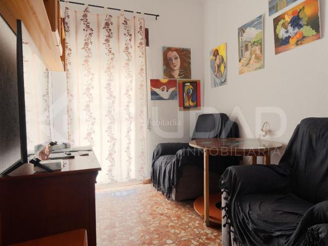Piso en venta en Coria del Río. Amplio dúplex de 110 m2 con entrada independiente, 4 dormitorios y gran azotea transitable. Pisos Coria del.