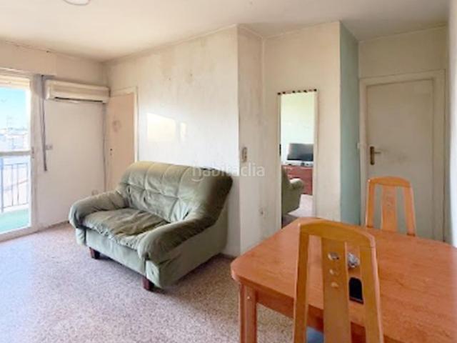 Piso en venta en Coria del Río. Piso en venta en el Barrio de la Soledad, una de las zonas más cotizadas de Coria del Río. Pisos Coria del.