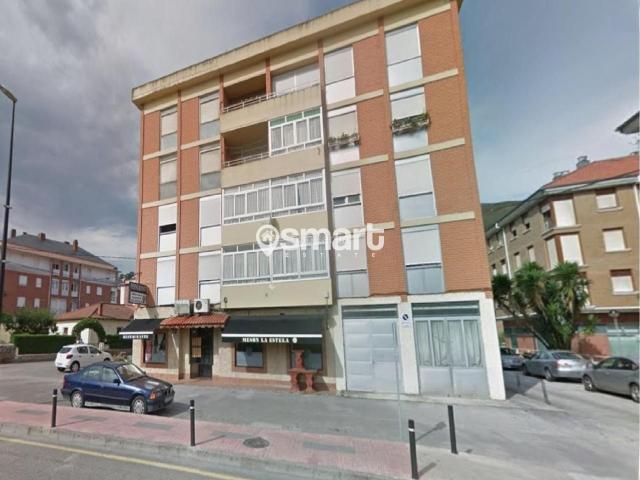 Piso en venta en Corrales de Buelna Los. Piso con reformas mínimas en Los Corrales. Pisos Corrales de Buelna.