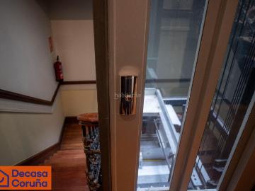 Piso en venta en Coruña A, Ensanche. Vivienda en Exclusivo edificio Modernista, en Linares Rivas, excelentes vistas despejadas al mar. Pisos Coruña.