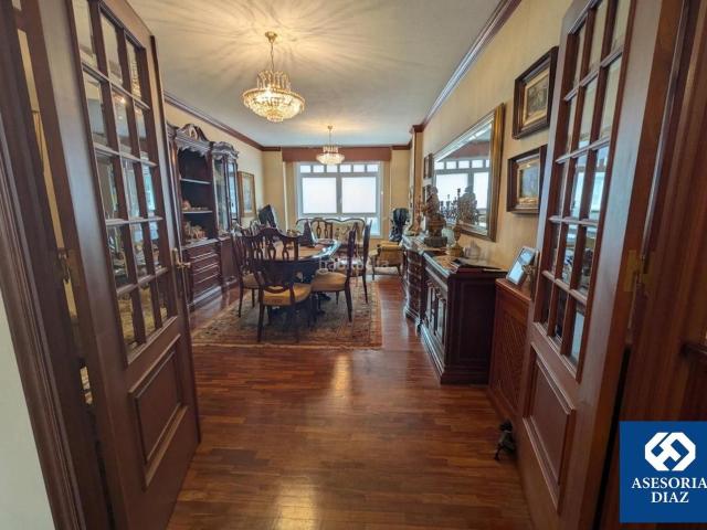 Piso en venta en Coruña A, Ensanche. Exclusiva propiedad en Menéndez y Pelayo. Pisos Coruña.