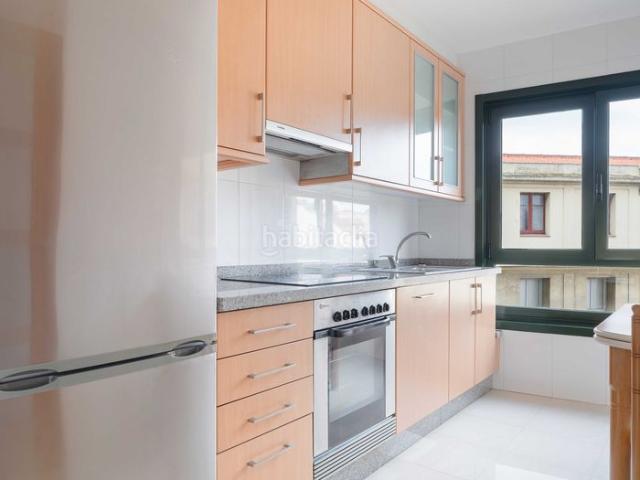 Piso en venta en Coruña A, Monte Alto Zalaeta Atocha. Cómodo apartamento junto a Plaza de España. Pisos Coruña.