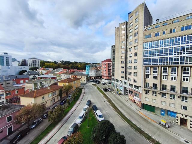 Piso en venta en Coruña A, Os Mallos. Ocasión todo exterior, reformado. Pisos Coruña.