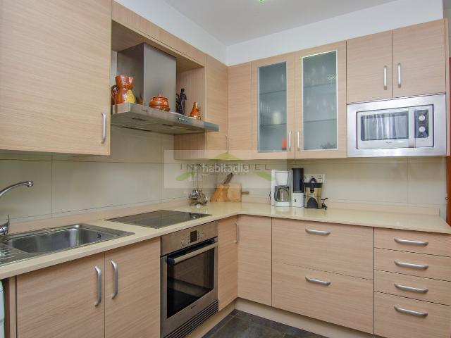 Piso en venta en Coruña A, Os Mallos. Piso luminoso y con ascensor de 67,30m2 útiles, zona Mallos a 30 metros de Avenida Arteixo. A Coruña. Pisos Coruña.