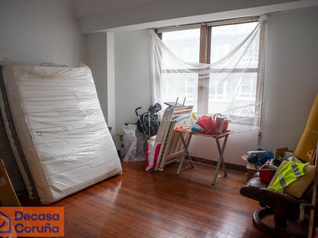 Piso en venta en Coruña A, San Pablo Juan Flórez. Gran vivienda muy luminosa en Fernando Macias, Plaza de Maestro Mateo. Pisos Coruña.