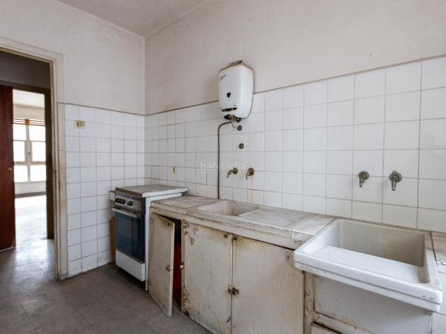 Piso en venta en Coruña A, Someso Matogrande. Piso en venta a reformar en el barrio de las flores. Pisos Coruña.