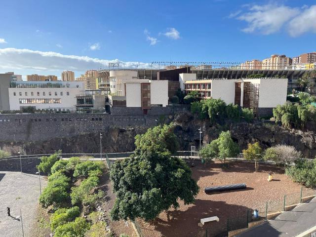 Piso en Venta en Duggi Rambla Los Hoteles