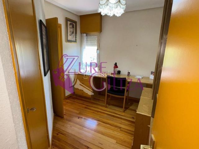 Piso en venta en Durango. Amplio piso de 4 dormitorios y 2 baños en venta. Muy luminoso, ideal para tu familia. Ven a verlo!. Pisos.