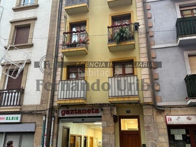 Piso en venta en Durango. Apartamento en el Casco Histórico. Pisos.