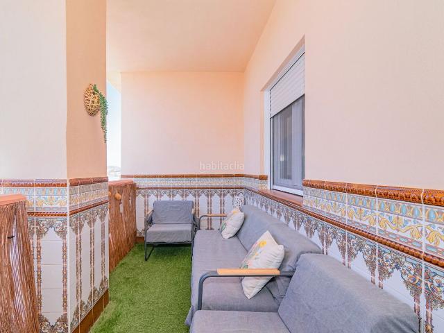 Piso en venta en Dúrcal. Amplio piso reformado con cocina de diseño, patio y terraza en Dúrcal. Pisos.