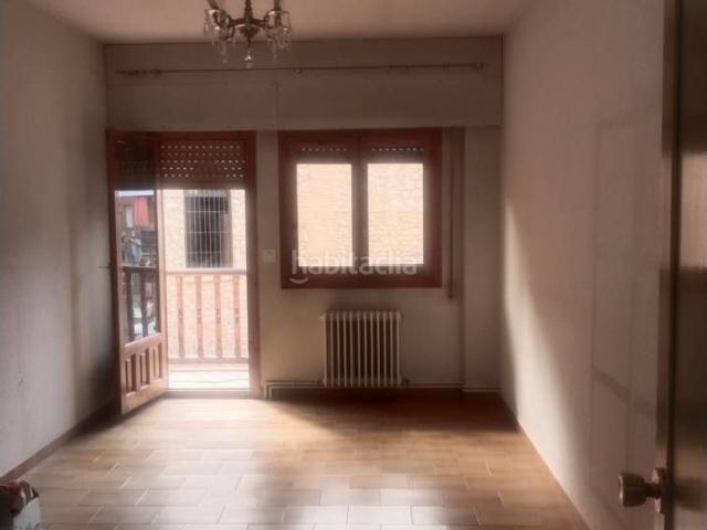 Piso en venta en Daimiel. Se vende Piso en el centro de Daimiel muy luminoso con garaje y trastero. Pisos.