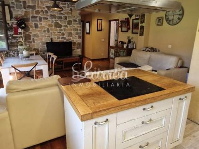 Piso en venta en Dima. Se vende piso con terraza, trastero y garaje en Dima. Pisos.