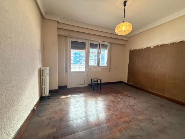 Piso en venta en Donostia San Sebastián, Anoeta. SUPER PISO EN AMARA CON MUCHOS METROS PARA REFORMAR. Pisos Donostia San.