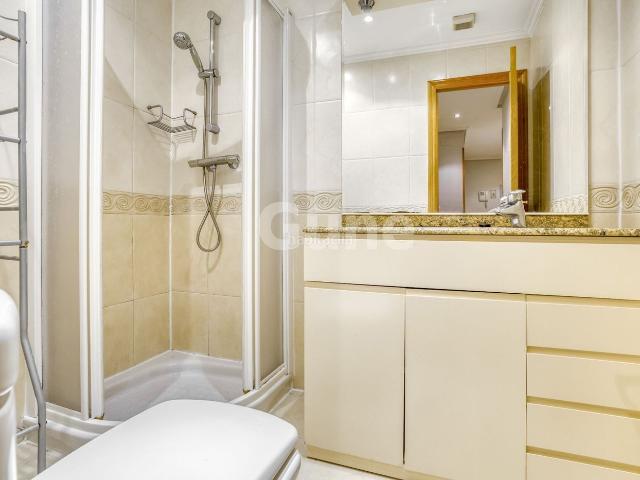 Piso en venta en Donostia San Sebastián, Área Romántica. Piso en venta Donosti Centro. Pisos Donostia San.