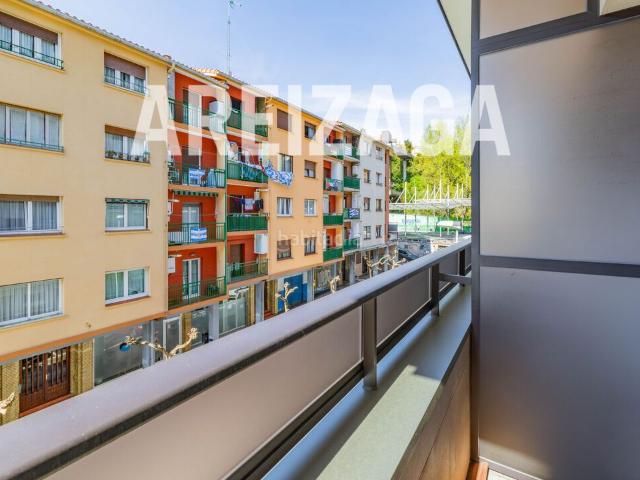 Piso en venta en Donostia San Sebastián, Egia. Amplia vivienda con balcón, reformada y de 3 habitaciones en Egia. Pisos Donostia San.