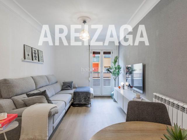 Piso en venta en Donostia San Sebastián, Egia. Amplia vivienda con balcón, reformada y de 3 habitaciones en Egia. Pisos Donostia San.