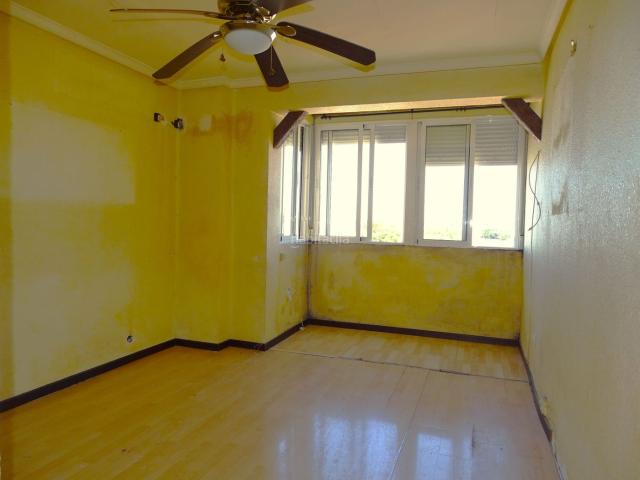 Piso en venta en Dos Hermanas, Centro Doña Mercedes. Piso en venta en Bda. El Rocio, 3 dormitorios. Pisos Dos.