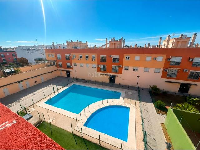 Piso en venta en Dos Hermanas, Centro Doña Mercedes. RENTA LIBRE Y EXCELENTE UBICACIÓN. Pisos Dos.
