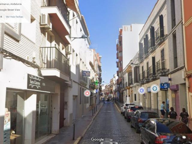 Piso en venta en Dos Hermanas, El Arenal La Pólvora. SE VENDE magnifico piso con 4 dormitorios y 2 baños en pleno centro OPORTUNIDAD. Pisos Dos.